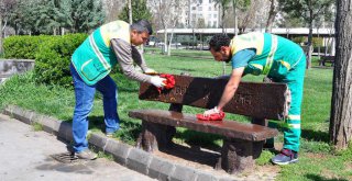 Büyükşehir Belediyesi parkları A'dan Z'ye dezenfekte ediyor