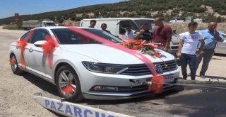 (Özel) Gelin Ve Damadı Düğün Salonuna Çekiciyle Götürdüler