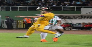 Giresunspor: 0 - Afjet Afyonspor: 0 (İlk Yarı Sonucu)