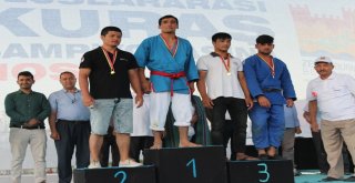 Kuraş Şampiyonasında Şampiyonlar Belli Oldu