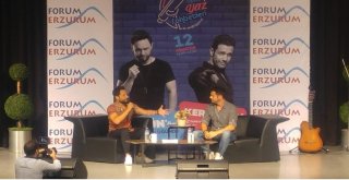 Özgün Ve Keremcem Erzurumluları Coşturdu