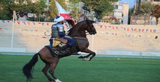 Bursada Türk Dünyası Ata Sporları Şenliğinde Nefes Kesen Görüntüler