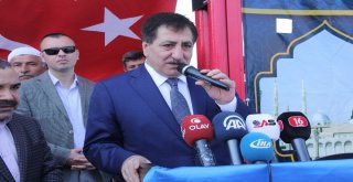 Bursadan 176 Kişi Mukaddes Topraklara Uğurlandı