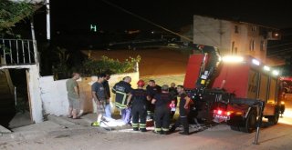 Kaçarken Duvardan Düşen Kurbanlık 3 Saatte Kurtarıldı