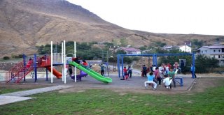 Tatvandaki Mahallelerde Semt Parkları Oluşturuluyor