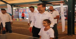 Kareside Çocuklar Mutlu