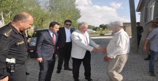 Muş Valisi Aziz Yıldırım, Bulanık İlçesini Ziyaret Ederek Vatandaşların Kurban Bayramını Kutladı.