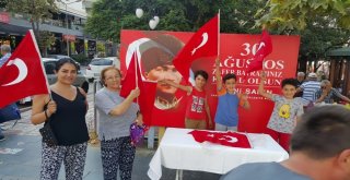 Büyükşehirden Samsunlulara Türk Bayrağı Hediyesi