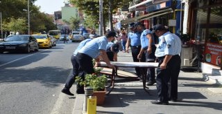 Kaldırım İşgali Yapan Reklam Tabelaları Toplatıldı