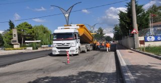 Büyükşehirden Kartepede Yol Yenileme Çalışması