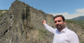 Artvinin Murgul İlçesinde Biri Yapay Biri Doğal İki Şelale Büyük İlgi Görüyor