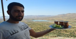 Mardin İle Batman Arasında 1050 Rakımda Ayran Keyfi