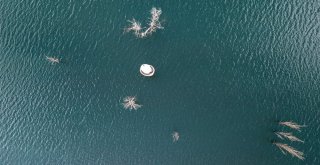 Baraj Suları Çekilince Köy Ortaya Çıktı