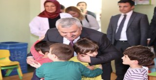 Başkan Baran Dünya Çocuklar Gününü Unutmadı