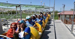 İpekyolu Belediyesi Öksüz Ve Yetim Çocukları Sevindirdi