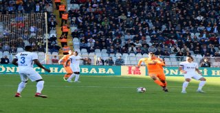 Spor Toto Süper Lig: Bb Erzurumspor: 0 - A.alanyaspor: 0 (İlk Yarı)