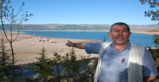 Su Seviyesi Düştü, Kayalık Ortaya Çıktı