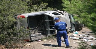 Denizlide Trafik Kazası: 1 Ölü, 2 Yaralı