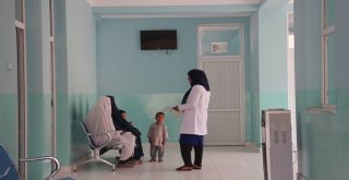 Tikanın Afganistanda İnşa Ettiği Klinik 20 Bin Kişiye Hizmet Veriyor