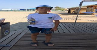 Minikler Yerlerden Çöp Toplayarak Örnek Oldu