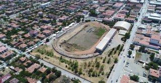 13 Şubat Şehir Stadında Yenilenme Çalışmaları Devam Ediyor