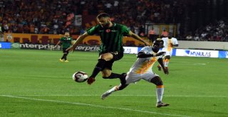 Spor Toto Süper Lig: Akhisarspor: 0 - Galatasaray: 0 (İlk Yarı)