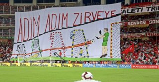Spor Toto Süper Lig: Antalyaspor: 0 - Galatasaray: 0 (Maç Devam Ediyor)
