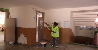 Turgutluda Yaz Tatilinde Okullarda Tadilat