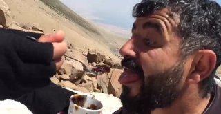 Dağcıların 5 Bin 58 Rakımlı Süphan Dağında Karlı Pekmez Keyfi