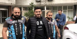 İstanbulda Lüks Otomobilli Trafik Magandası Yakalandı