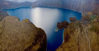 Nemrut Kalderası Sonbahar Manzarasıyla Ziyaretçilerini Hayran Bırakıyor