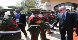 Cumhurbaşkanı Erdoğan, Cumhurbaşkanlığı Kabristanını Ziyaret Etti