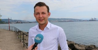 Paraşütle Bin 800 Metre Yükseklikte Klarnet Çaldı