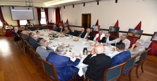 Başkan Sarıkurt Eski Meclis Üyeleri İle Buluştu
