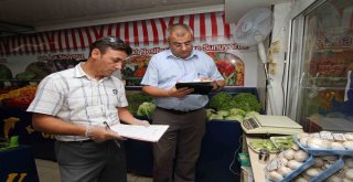 Karşıyakada Kaçak Dükkana Geçit Yok