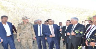 3 Eğitim Neferi, Şehit Edildikleri Okulda Dualarla Anıldı