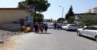 Velilerin Yola Açılan Kapı İsyanı