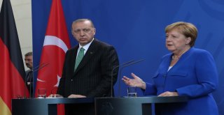 Merkel: İstikrarlı Türkiye Bizim İçin Önemlidir