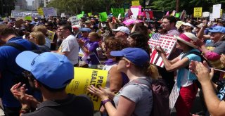 Abdliler Trumpı Protesto Etti