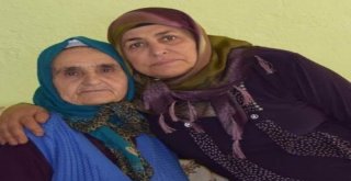 Gölete Uçan Otomobilde Hayatını Kaybedenlerden 3Ü Toprağa Verildi