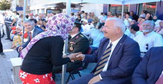 İzmirin İlçelerinde Zafer Coşkusu