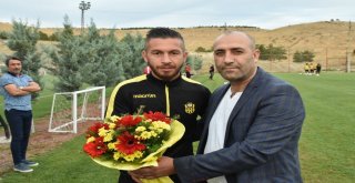 Yeni Malatyasporda, Erol Buluttan Defansif Futbol Eleştirilerine Cevap