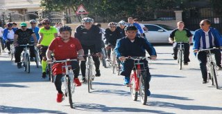 Tuzlada Pedallar Cumhuriyet İçin Çevrildi