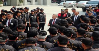 Okul Önlerinde Öğrencileri Koruyan Mot Timleri Yeniden Görev Başında