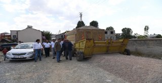 Sütlüce Mahallesinde 8 Kilometrelik Sathi Asfalt Kaplama Çalışması