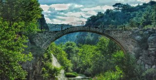 Türkiyeyi Karış Karış Geziyorlar