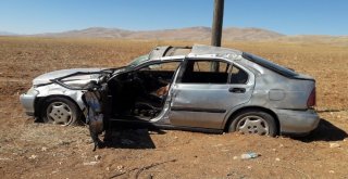 Sivasta Otomobil Takla Attı: 3 Yaralı