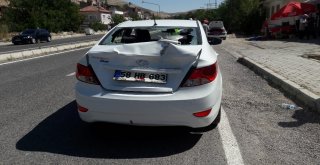 Dikkatsiz Sürücü Baba İle Kızını Ağır Yaraladı