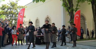 Osman Gazi Türbesi'nde ‘Sancak Nöbeti' dönemi