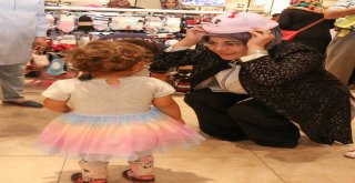 Meramda Bayram Öncesi Çocuklar Sevindirildi